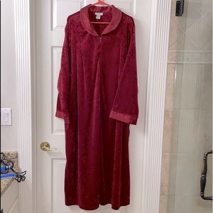 Capistrano vintage full length robe 3X